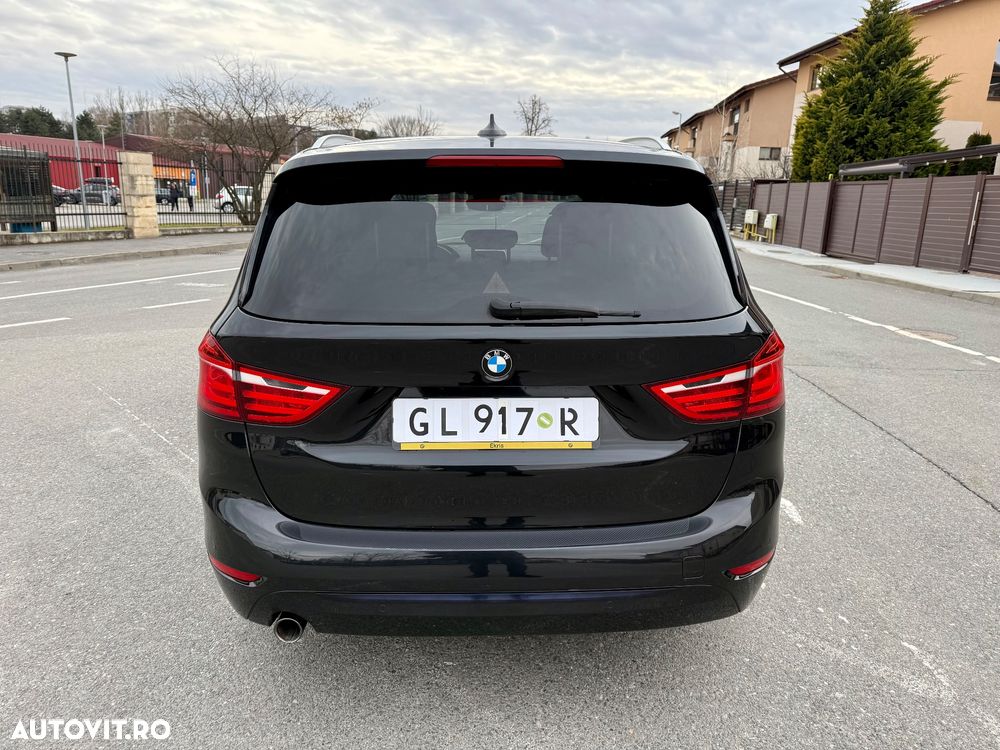 BMW Seria 2 218d Sport-Aut. Sport Line - 33