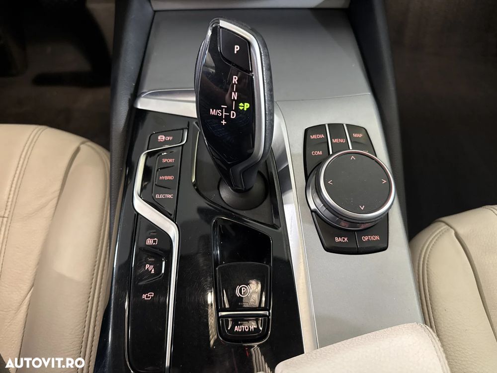 BMW 5 Series 2021 — imagine 17