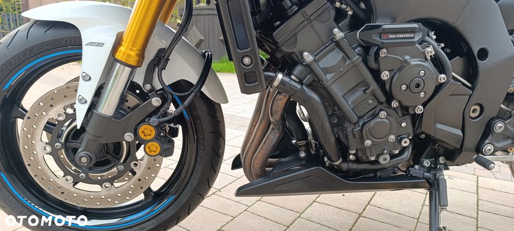 Yamaha FZ8 - 37