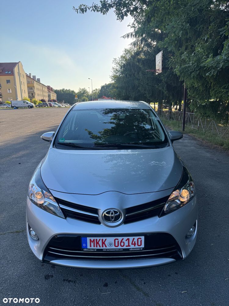 Toyota Verso 1.8 Sol plus NAVI 7os - 1