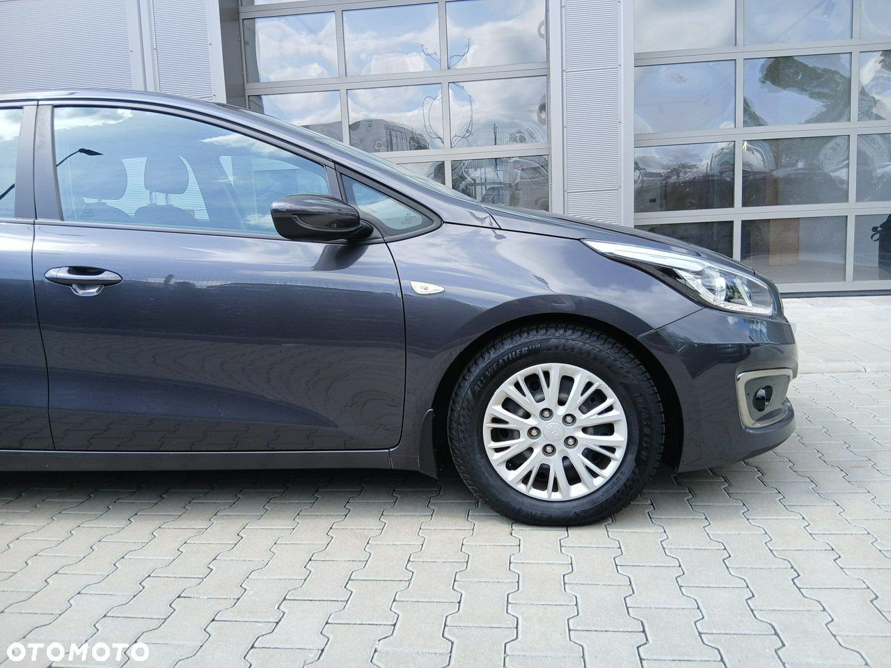 Kia Ceed - 9
