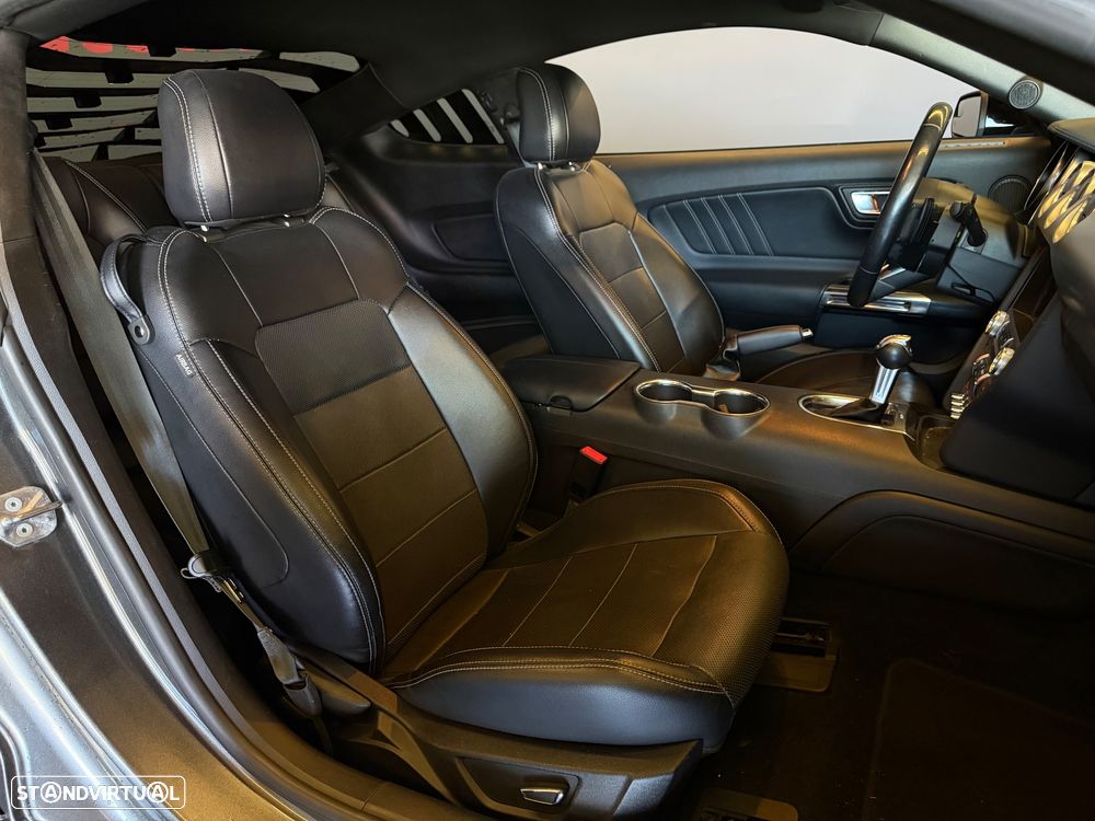 Ford Mustang 2.3i EcoBoost Aut. - 23