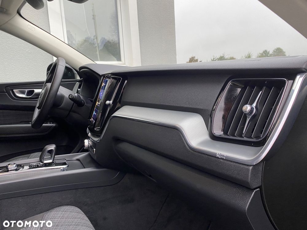 Volvo XC 60 B4 D Core - 26