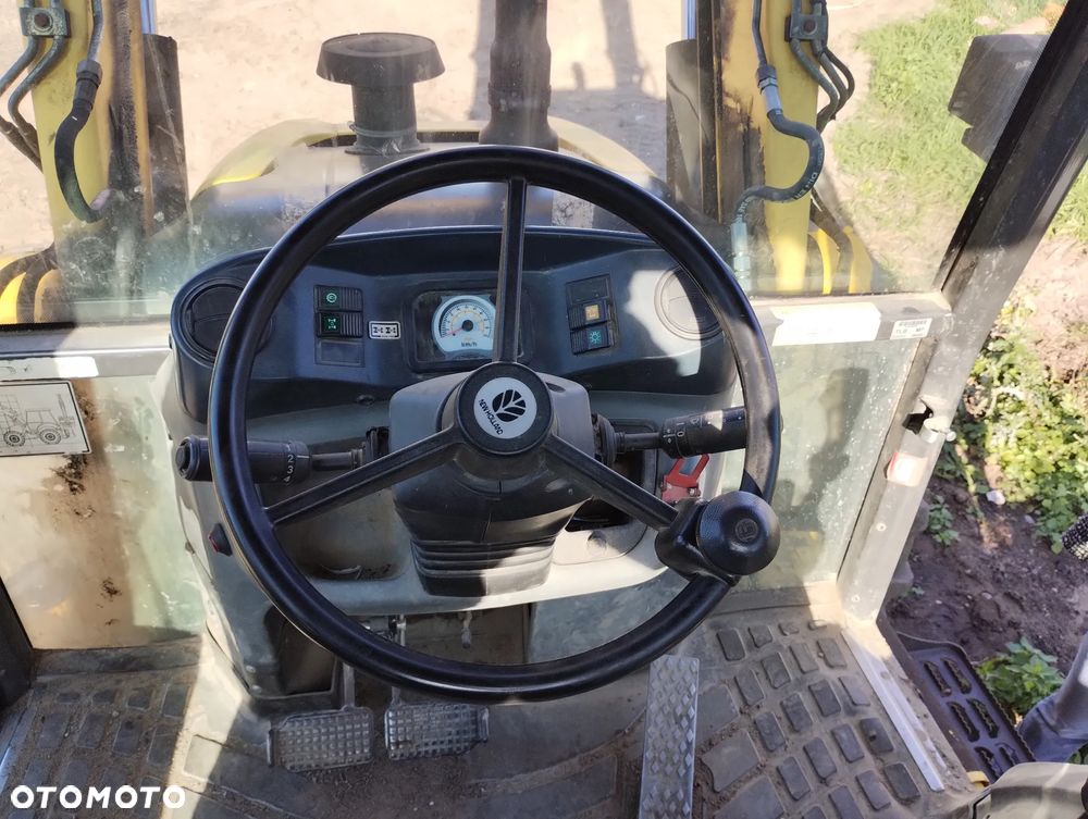 New Holland B115 - 18