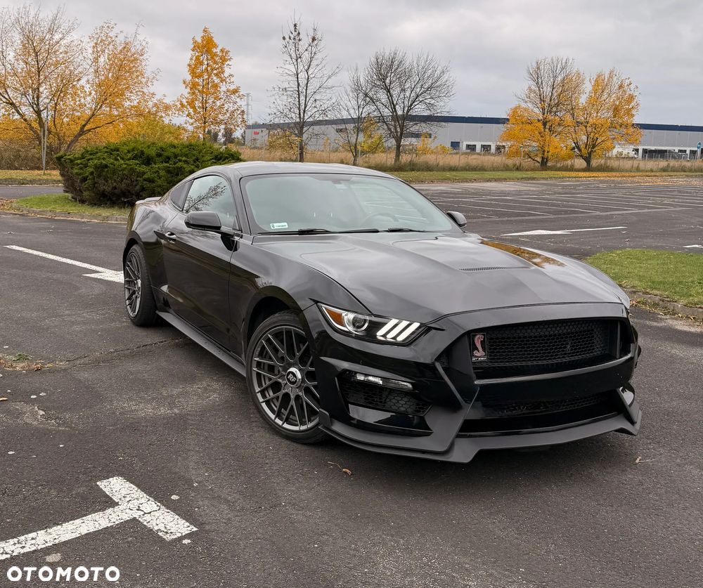 Ford Mustang - 4