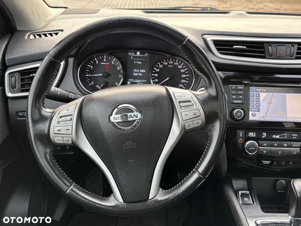 Nissan Qashqai 1.2 DIG-T Xtronic TEKNA+ - 32