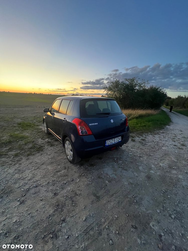 Suzuki Swift 1.3 Sunlight Edition - 5