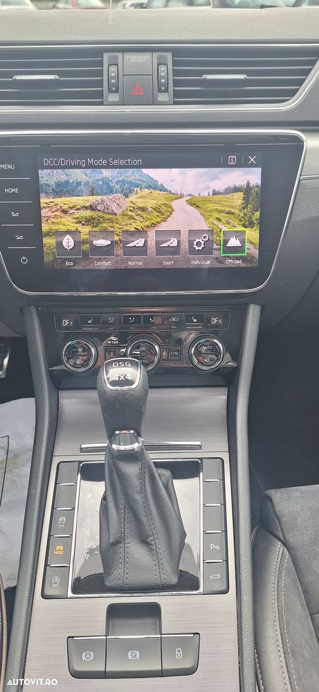 Skoda Superb Combi 2.0 TDI 4x4 DSG Scout - 9