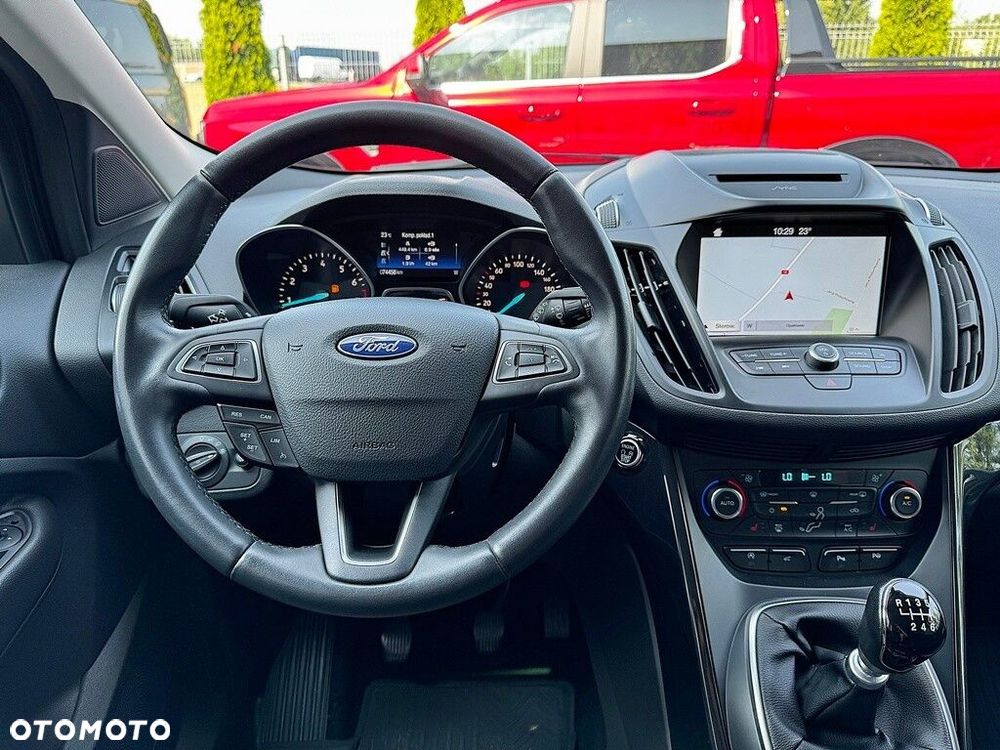 Ford Kuga - 8