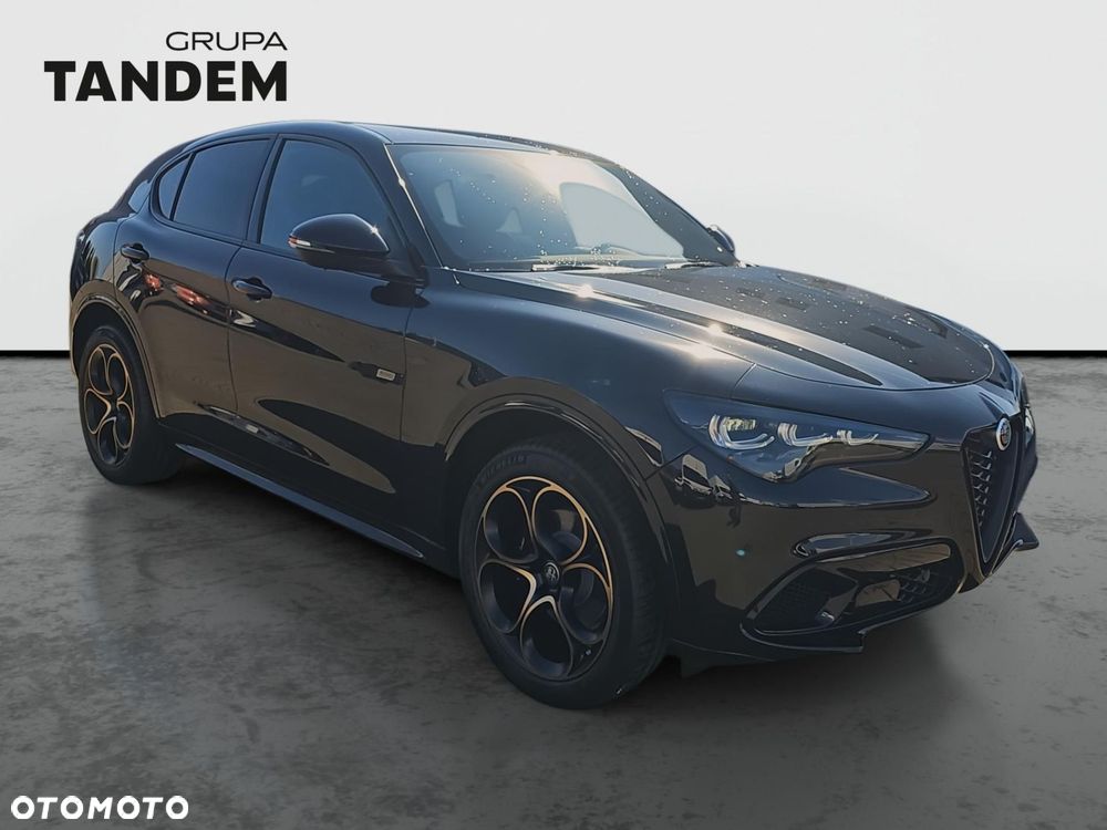 Alfa Romeo Stelvio 2.0 Turbo 16V AT8-Q4 Intensa - 3