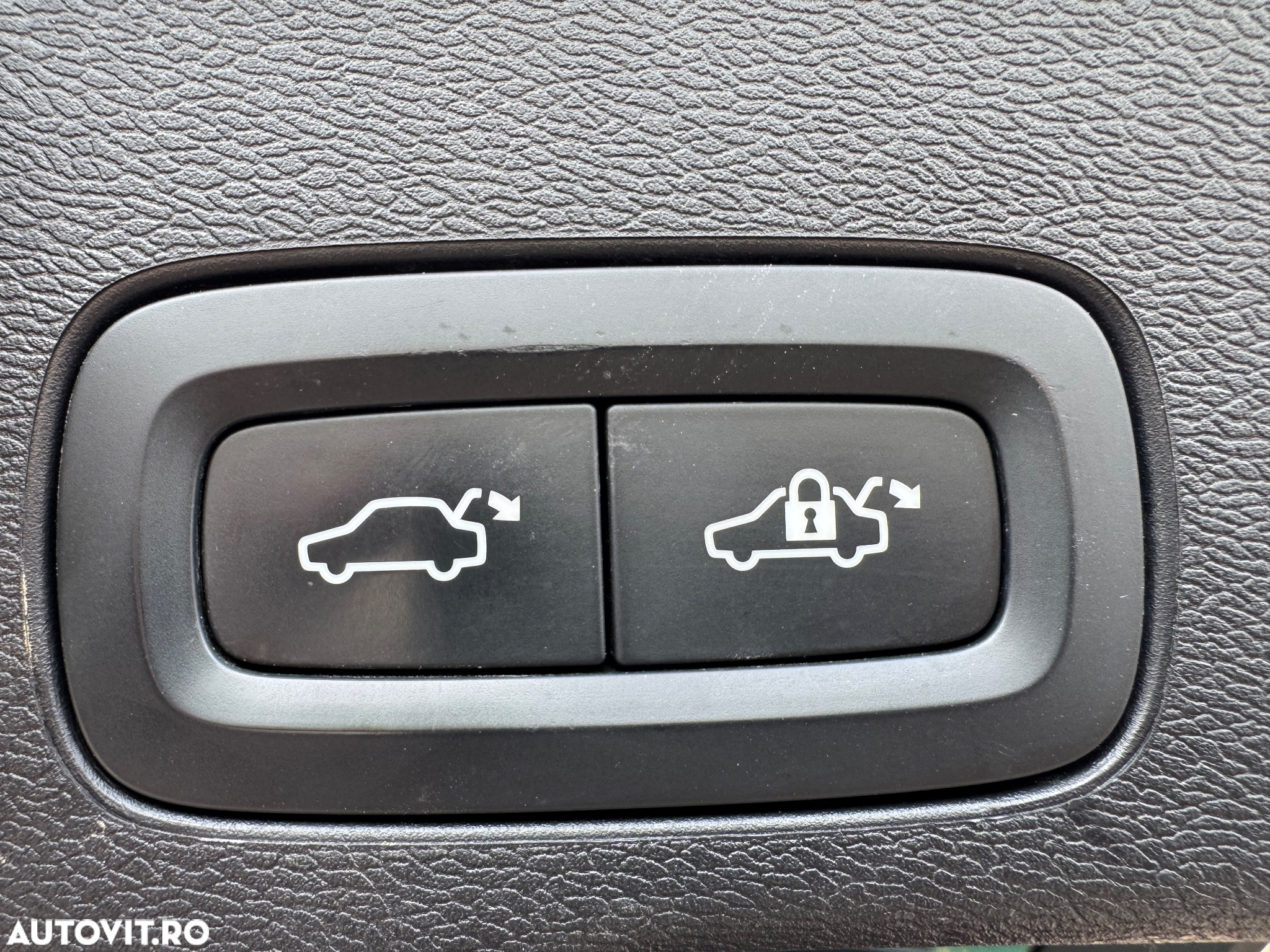 Volvo XC 60 B4 D AWD Geartronic Inscription - 32
