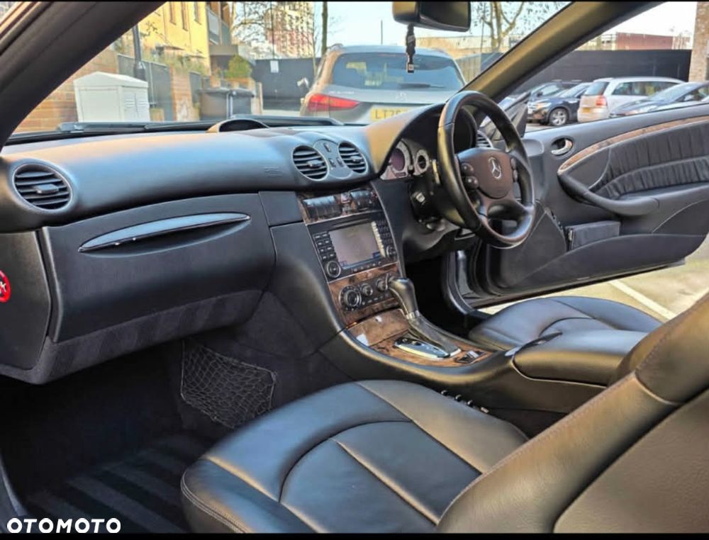 Mercedes-Benz CLK - 15
