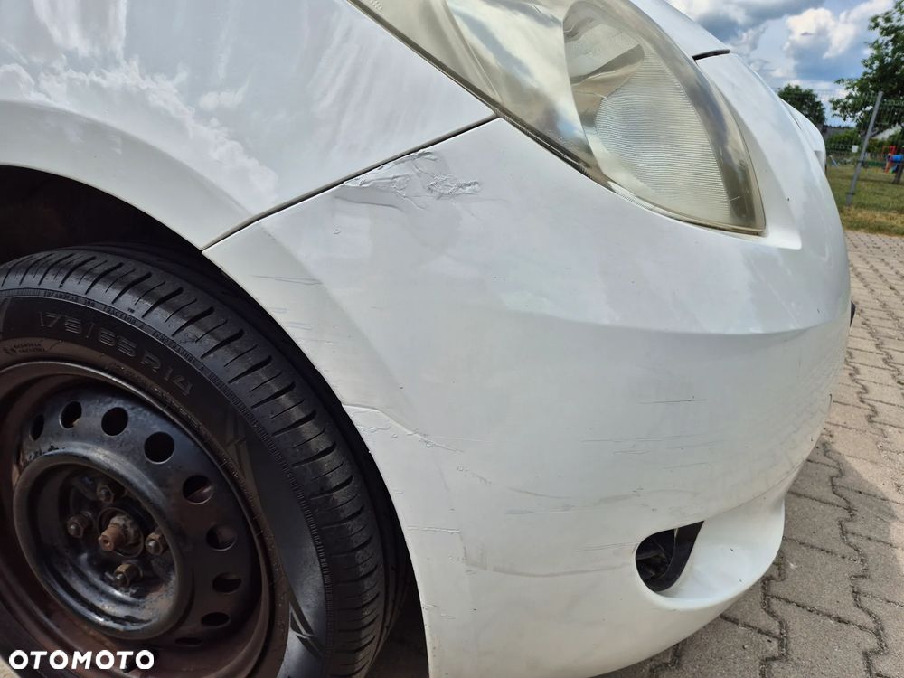 Toyota Yaris - 19