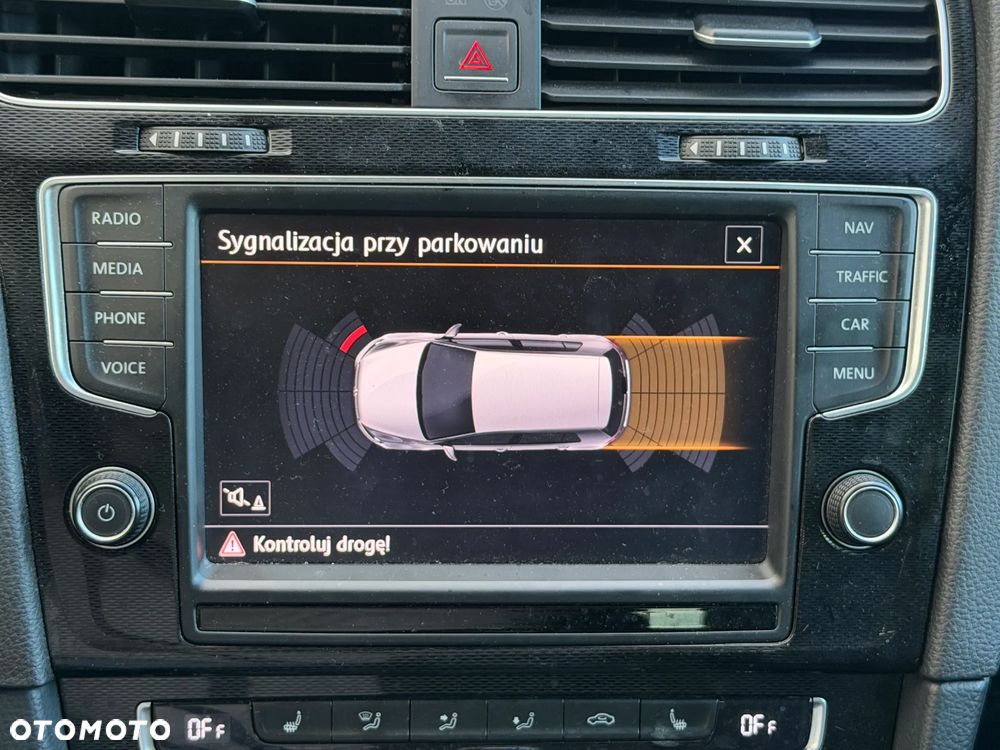 Volkswagen Golf - 20