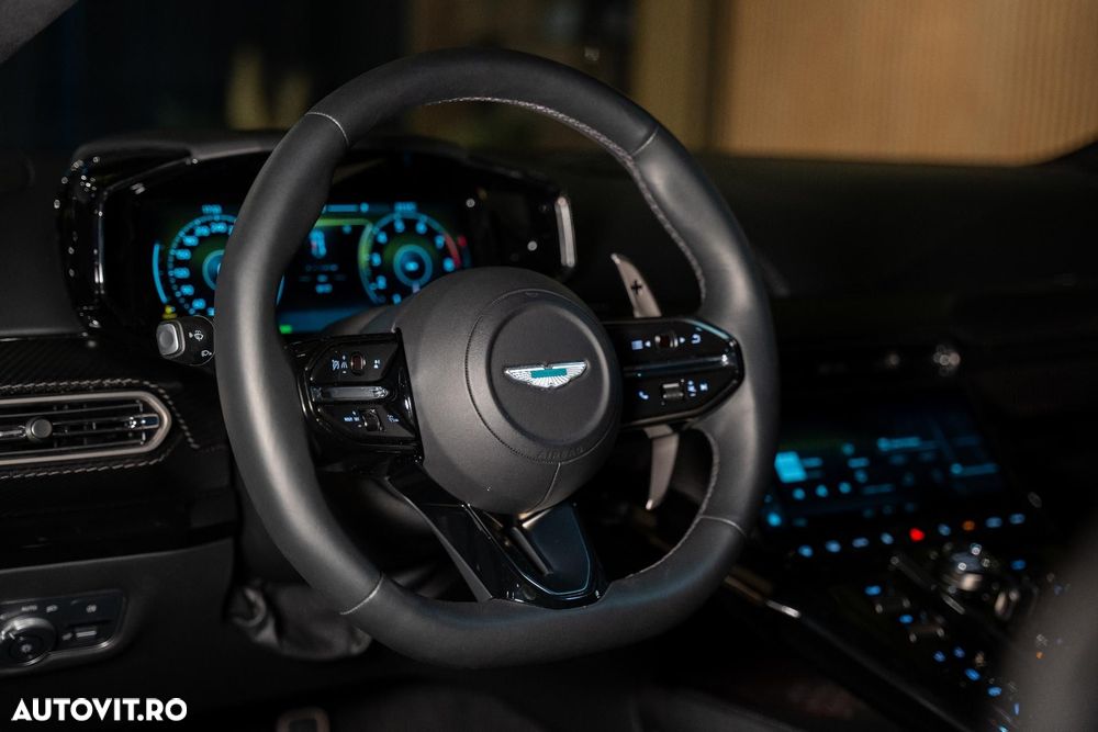 Aston Martin V8 Vantage - 40