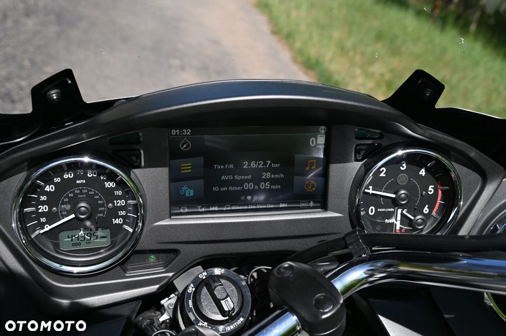 Yamaha Venture - 12