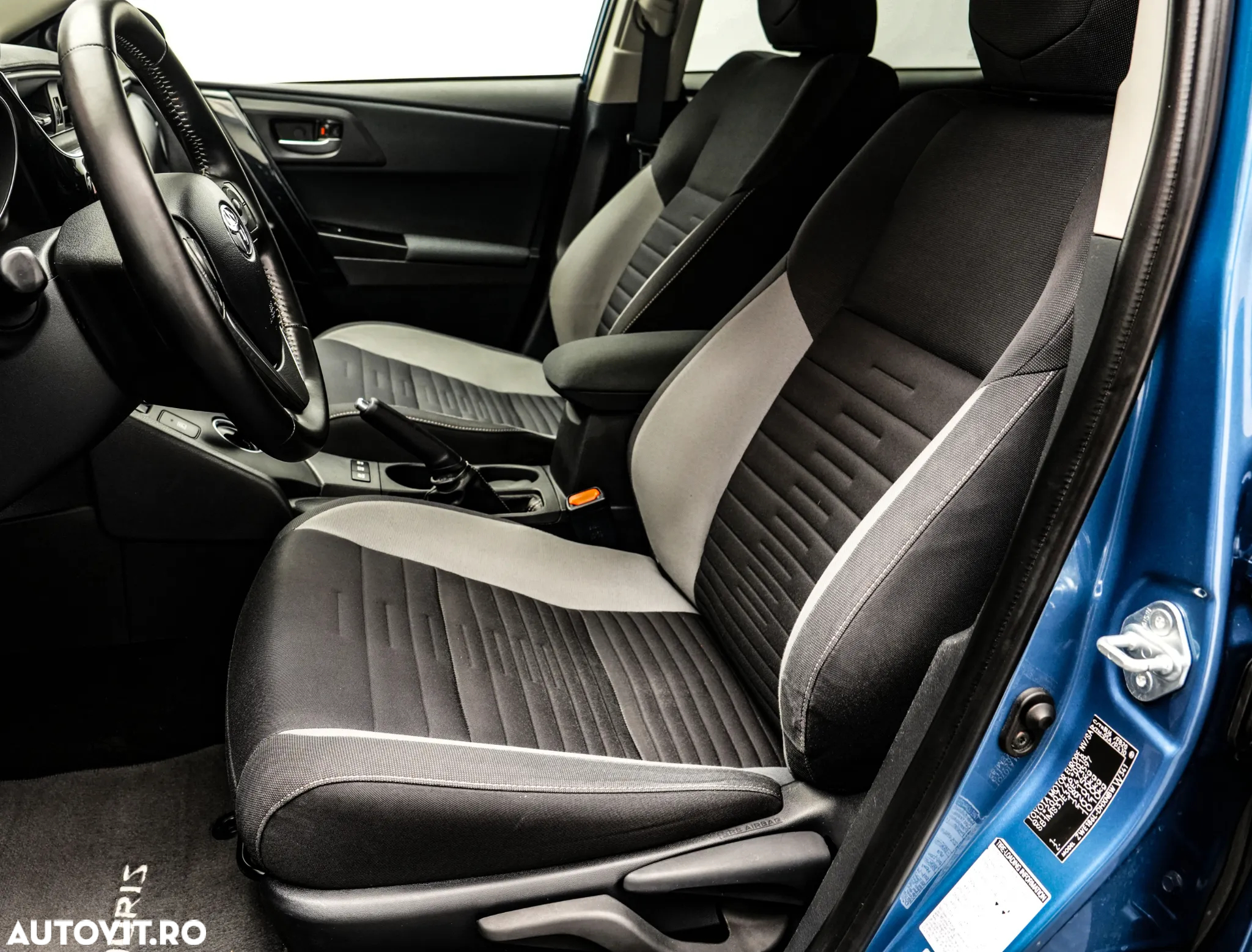 Toyota Auris 1.8 L VVT-i Hybrid Sol - 15