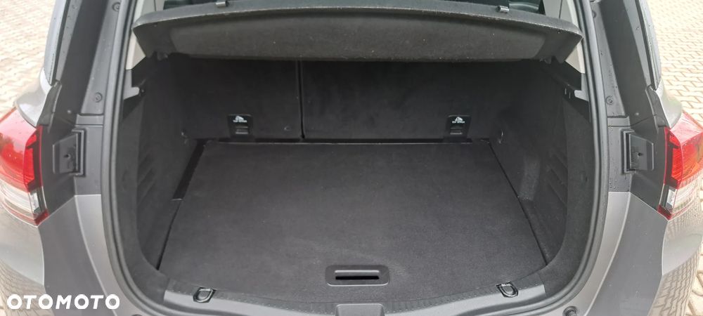 Renault Scenic - 31
