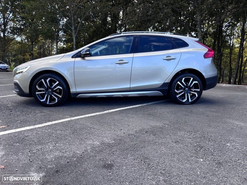 Volvo V40 Cross Country 2.0 D2 Pro - 4