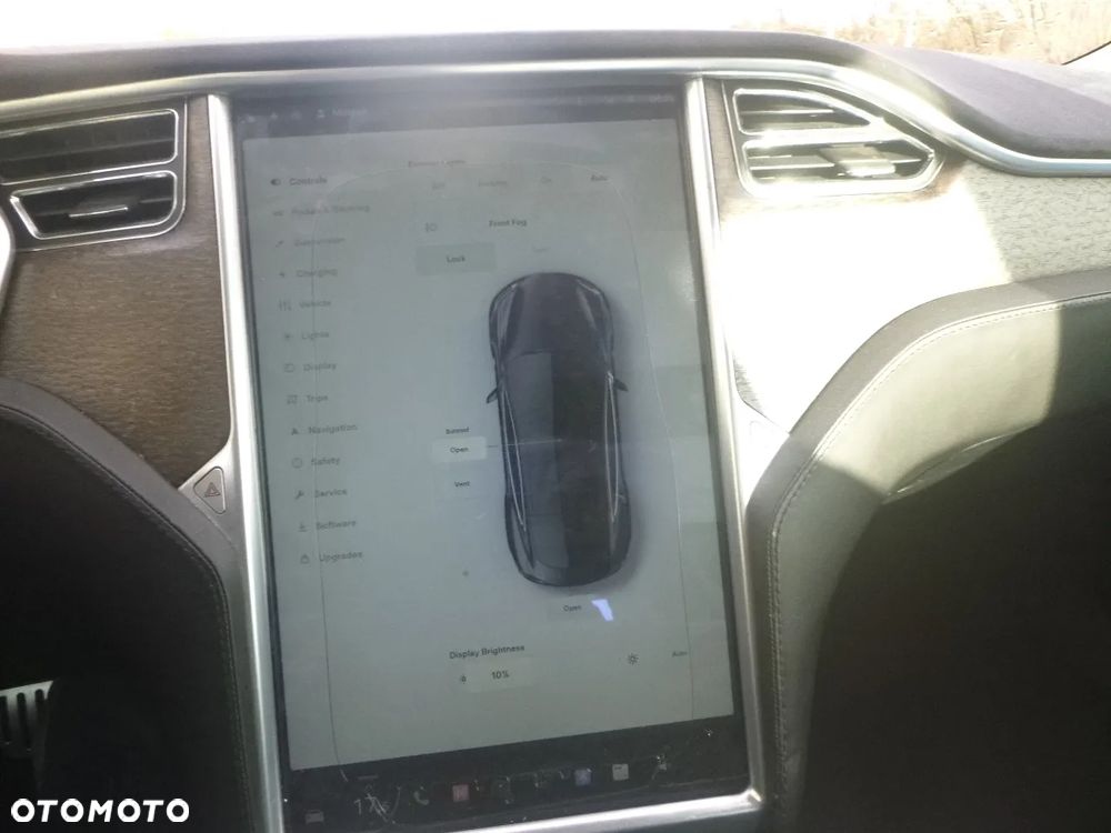 Tesla Model S 85 - 10