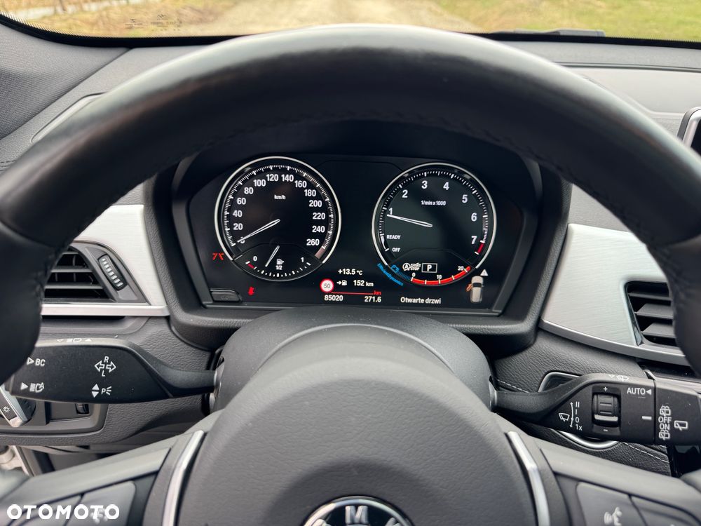 BMW X1 xDrive28i Sport Line - 16
