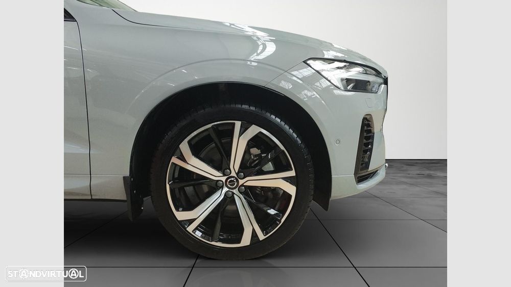 Volvo XC 60 2.0 T6 PHEV Plus Dark AWD - 8
