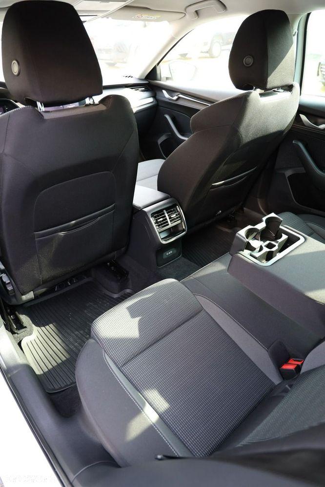 Skoda Octavia 1.5 TSI Selection - 36