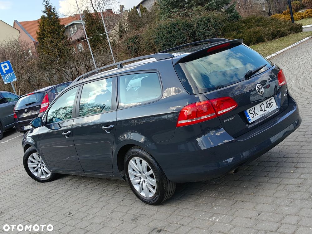 Volkswagen Passat 1.6 TDI Comfortline - 6