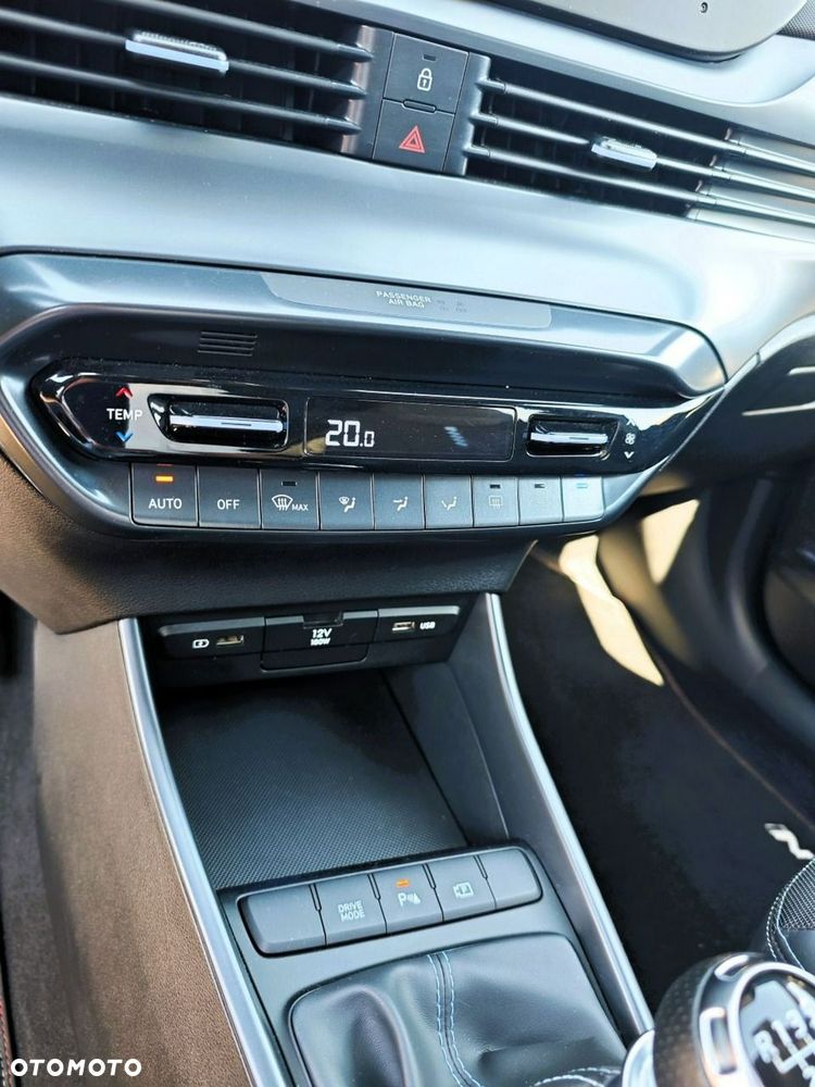 Hyundai i20 - 15