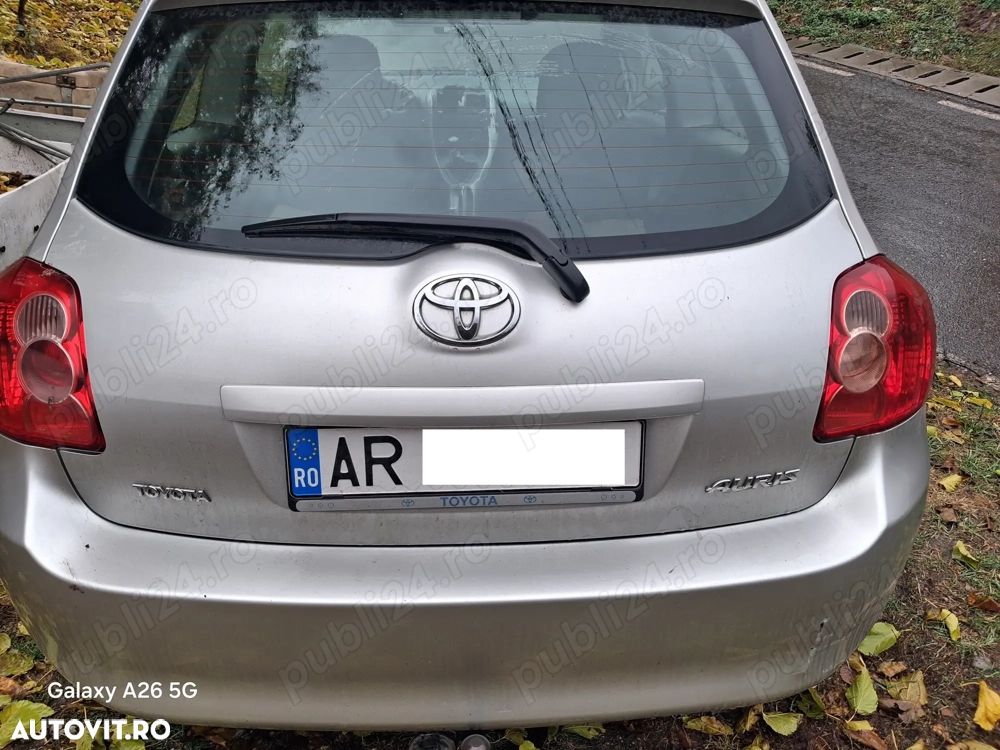 Toyota Auris 1.4 VVT-i - 2