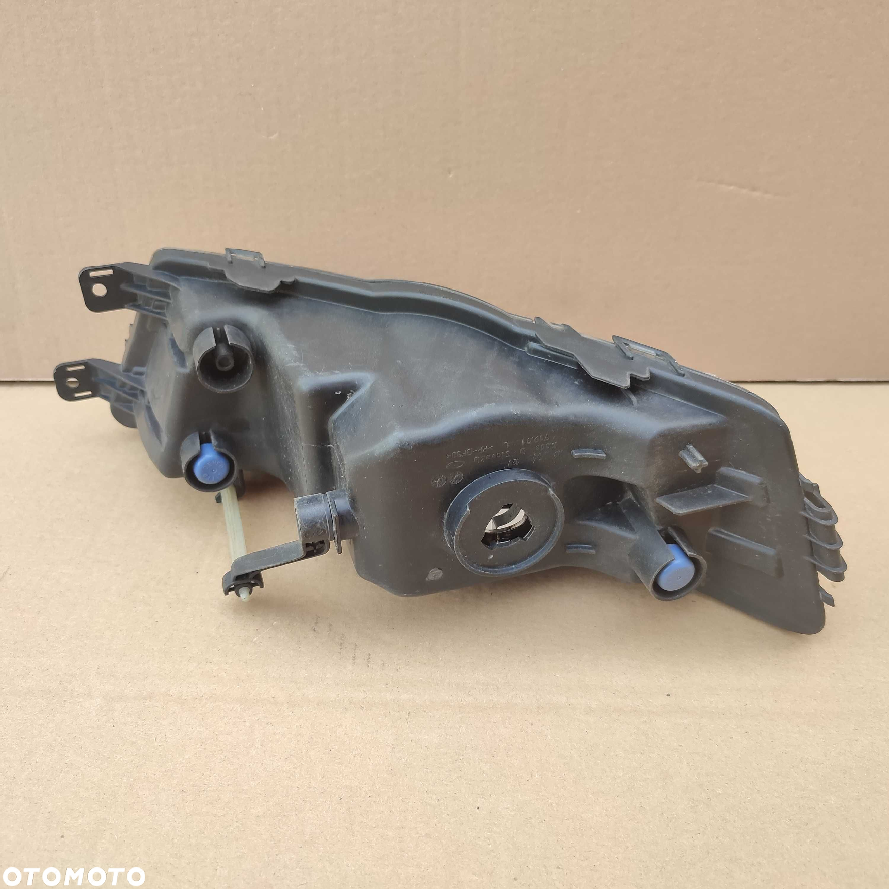 Skoda Rapid halogen przeciwmgłowy zderzaka lewy przód 5JA.941.699A - 7