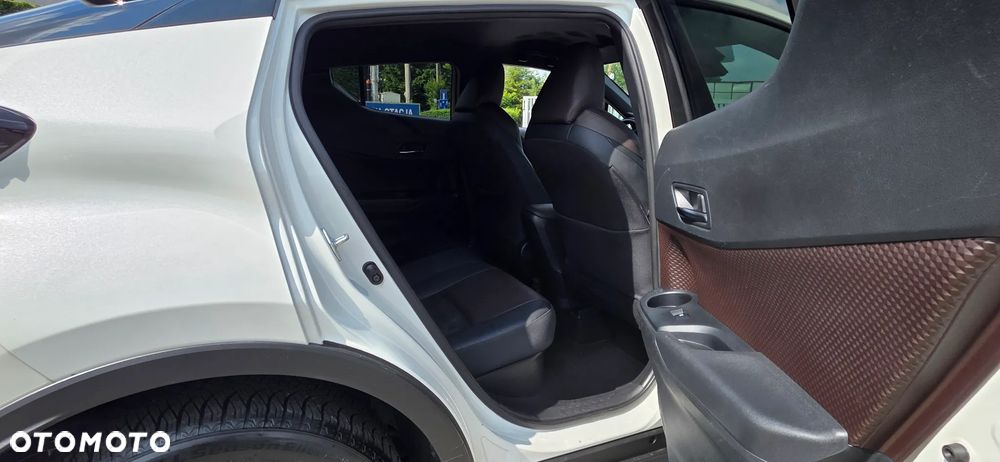 Toyota C-HR 1.8 Hybrid Neon Lime powered by JBL - 20
