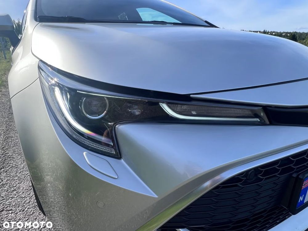 Toyota Corolla 2.0 Hybrid Executive - 6