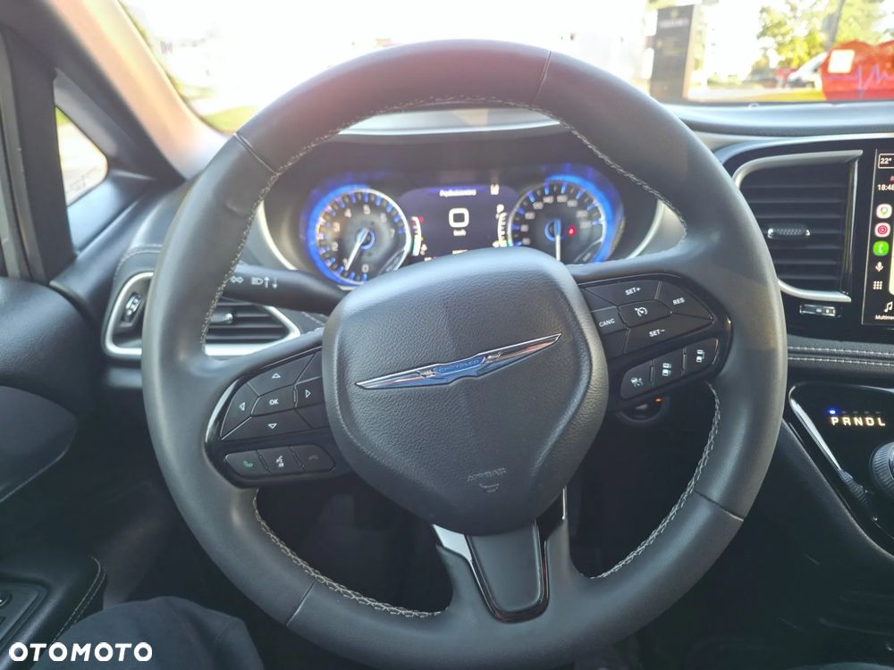 Chrysler Pacifica - 19