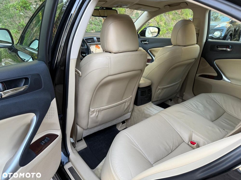 Lexus IS 220 D Prestige - 18