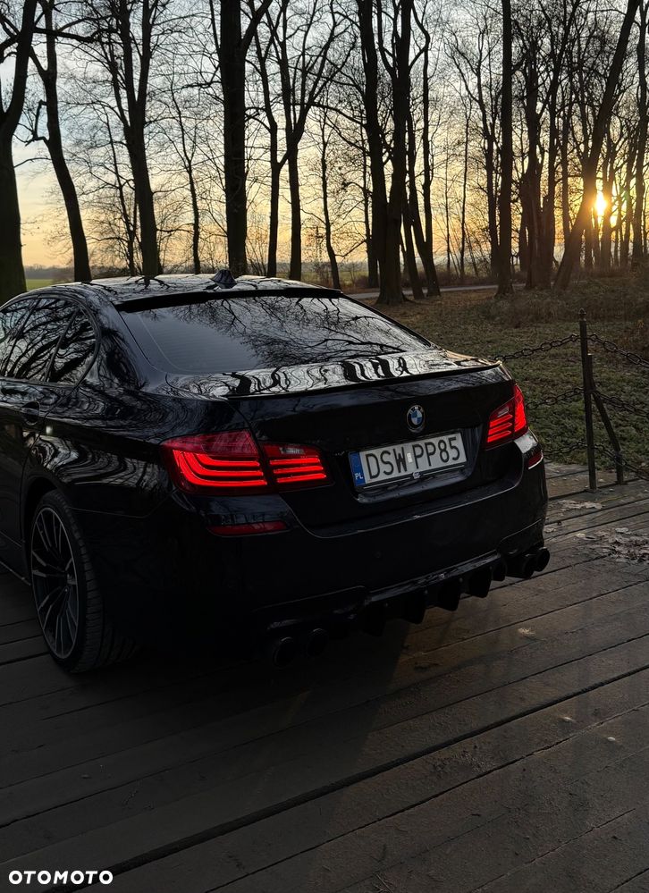 BMW Seria 5 525d xDrive - 9