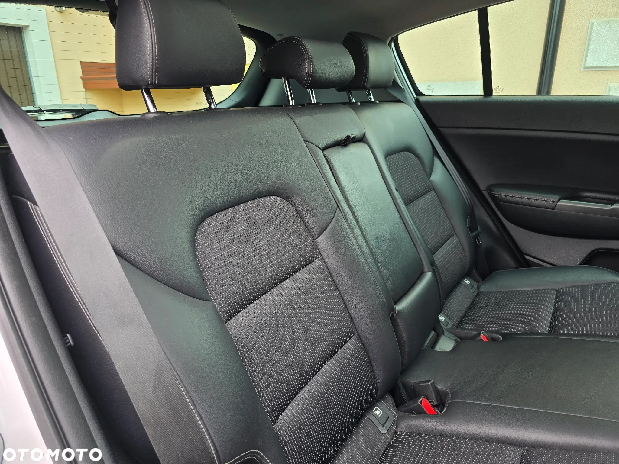 Kia Sportage 1.7 CRDI Business Line L 2WD - 30