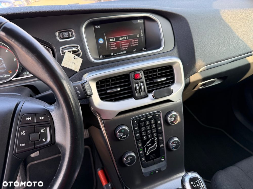 Volvo V40 D2 - 36