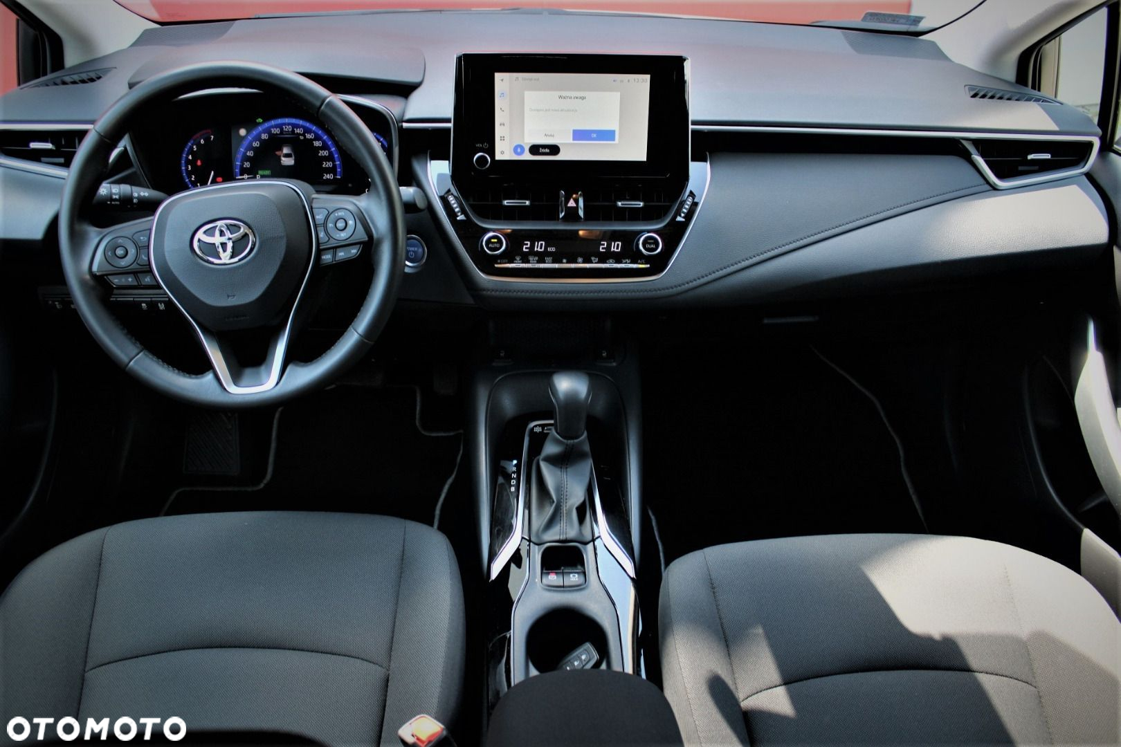 Toyota Corolla - 12
