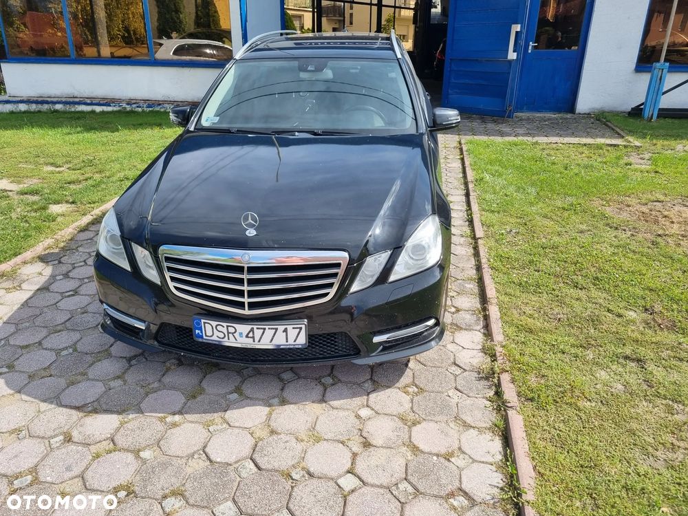 Mercedes-Benz Klasa E 350 CDI DPF 4Matic BlueEFFICIENCY 7G-TRONIC Avantgarde - 3