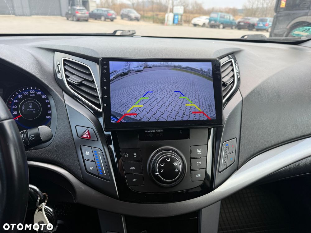 Hyundai i40 Kombi blue 1.6 Classic - 26