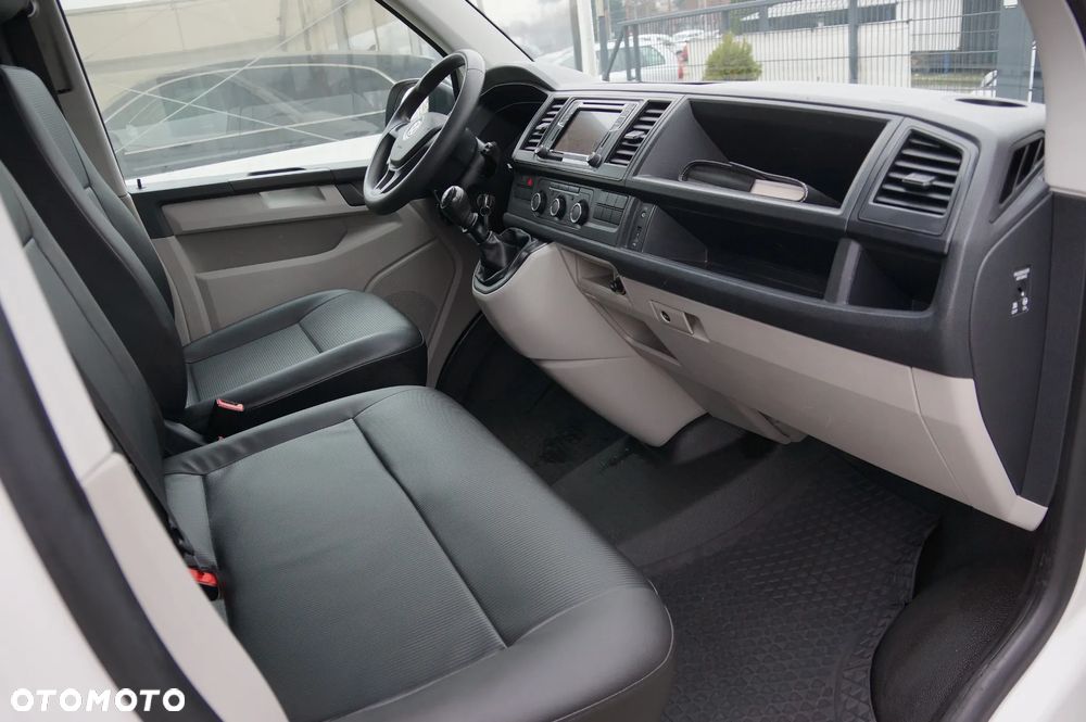Volkswagen Transporter - 22