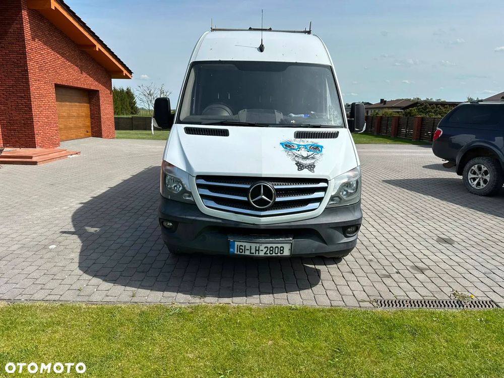 Mercedes-Benz Sprinter - 2