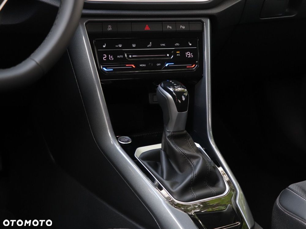 Volkswagen T-Roc - 17