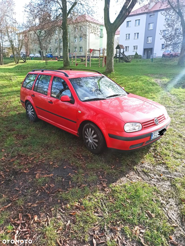 Volkswagen Golf - 1