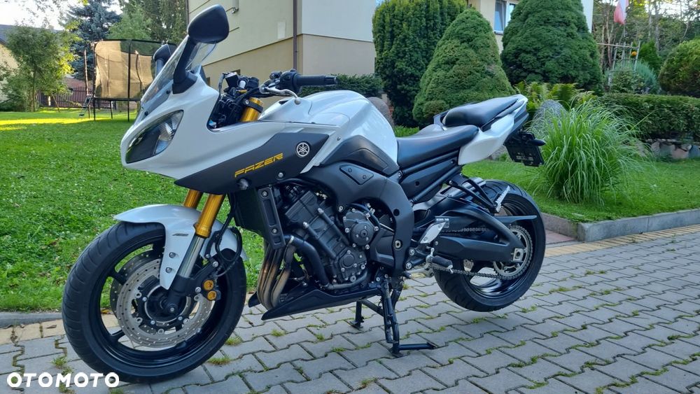 Yamaha FZ8 - 1