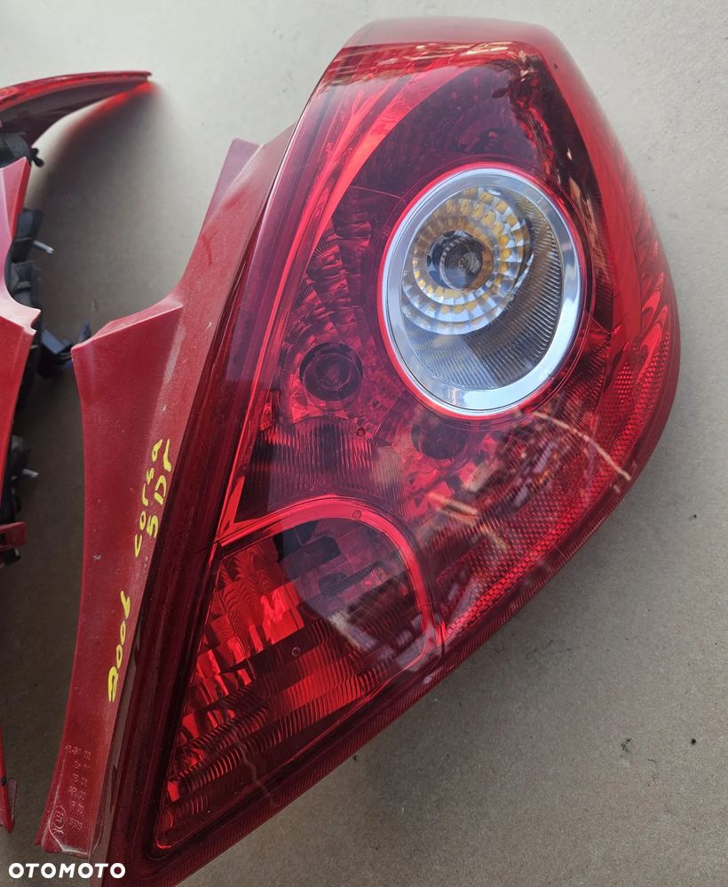 Opel Corsa D  lampa tył tylna prawa lewa  3D - 4