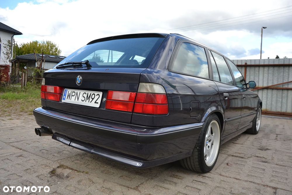 BMW Seria 5 540i - 39
