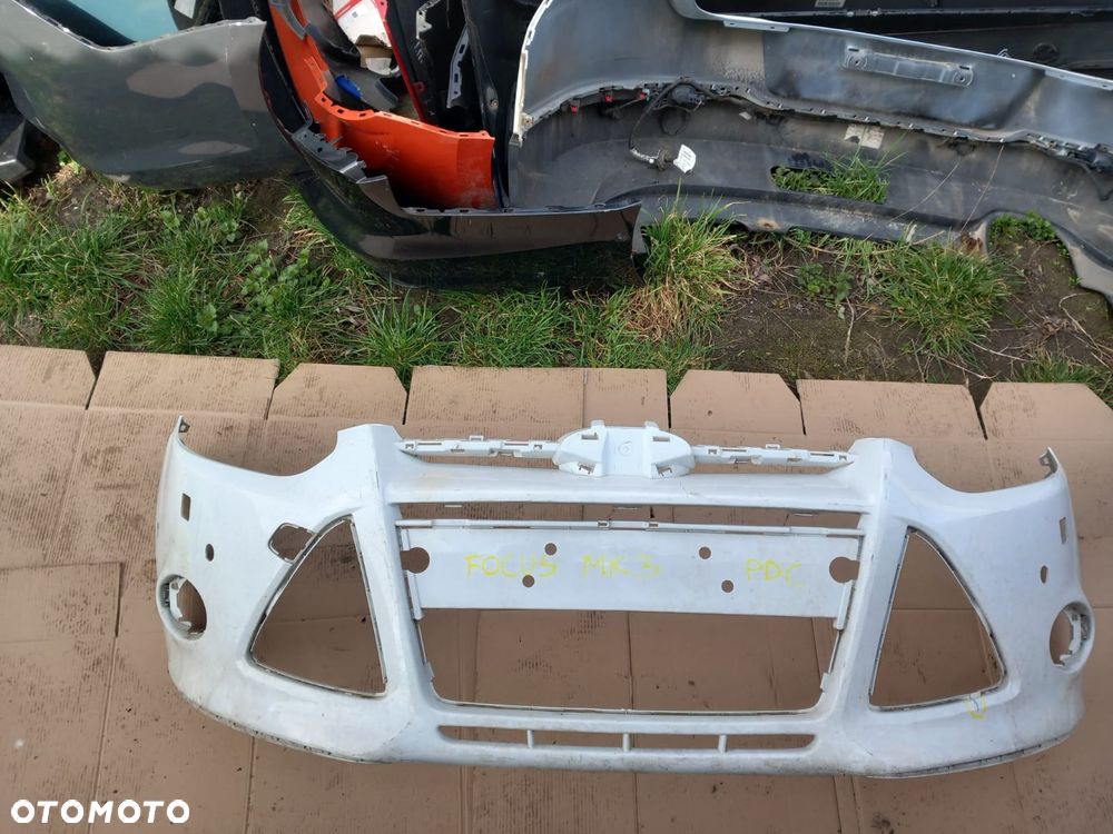 ZDERZAK PRZÓD PRZEDNI FORD FOCUS MK3 PDC - 1