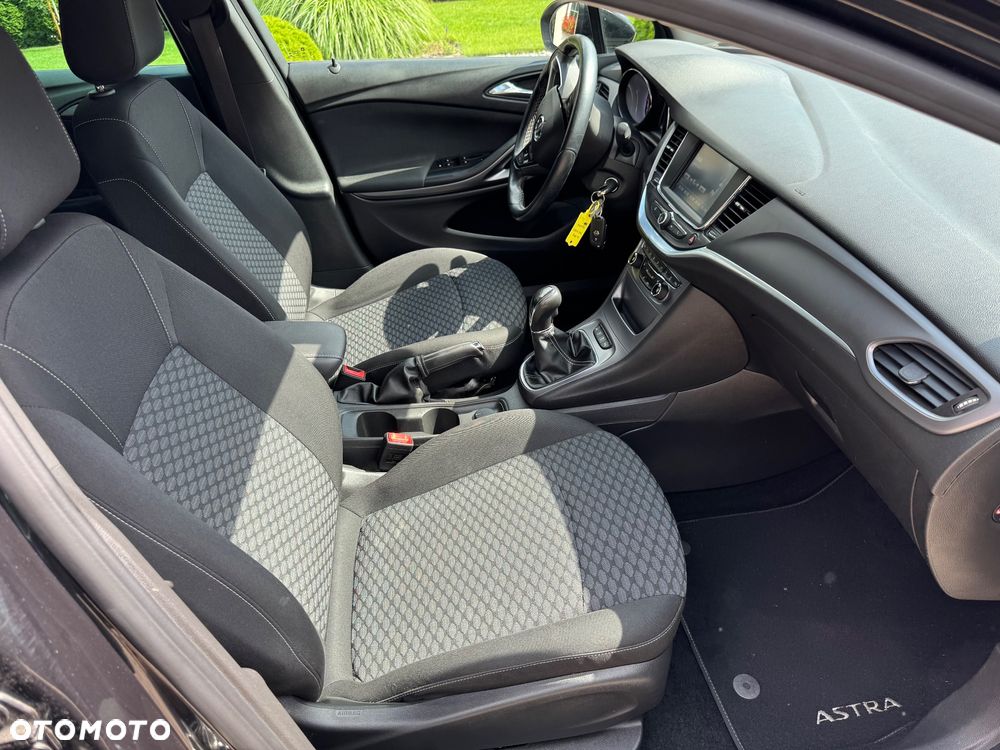 Opel Astra 1.4 Turbo Business - 32